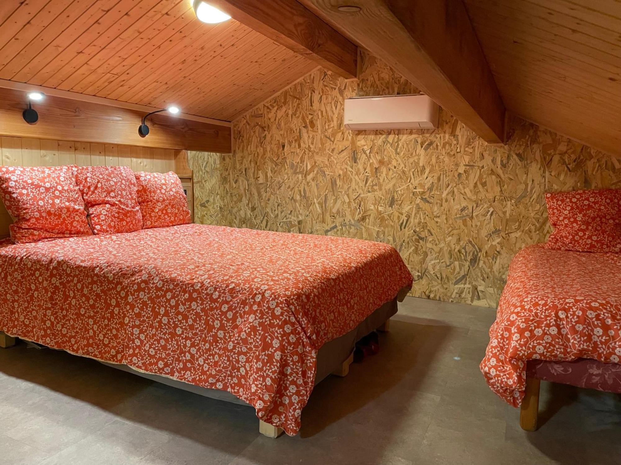 مبيت وإفطار Montmorot La Ferme De Montard المظهر الخارجي الصورة