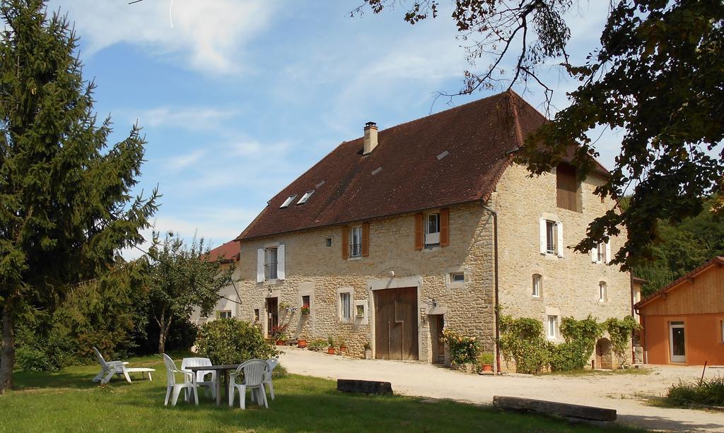 مبيت وإفطار Montmorot La Ferme De Montard المظهر الخارجي الصورة