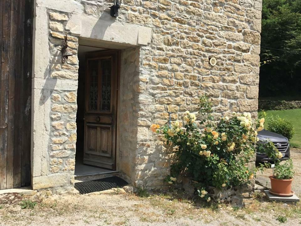 مبيت وإفطار Montmorot La Ferme De Montard المظهر الخارجي الصورة